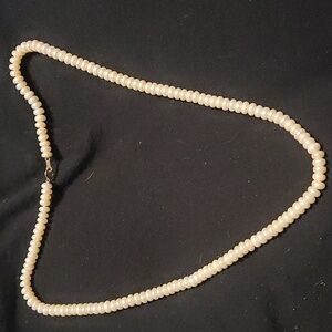 18" Cultured Pill Pearl 14k gold Necklace